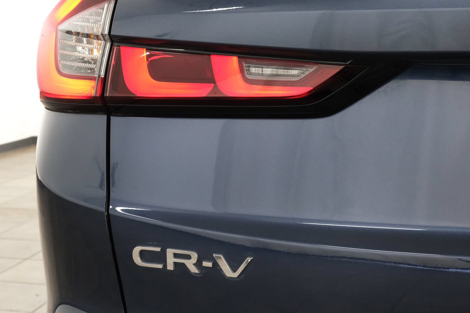 Used 2024 Honda CR-V EX-L image 4