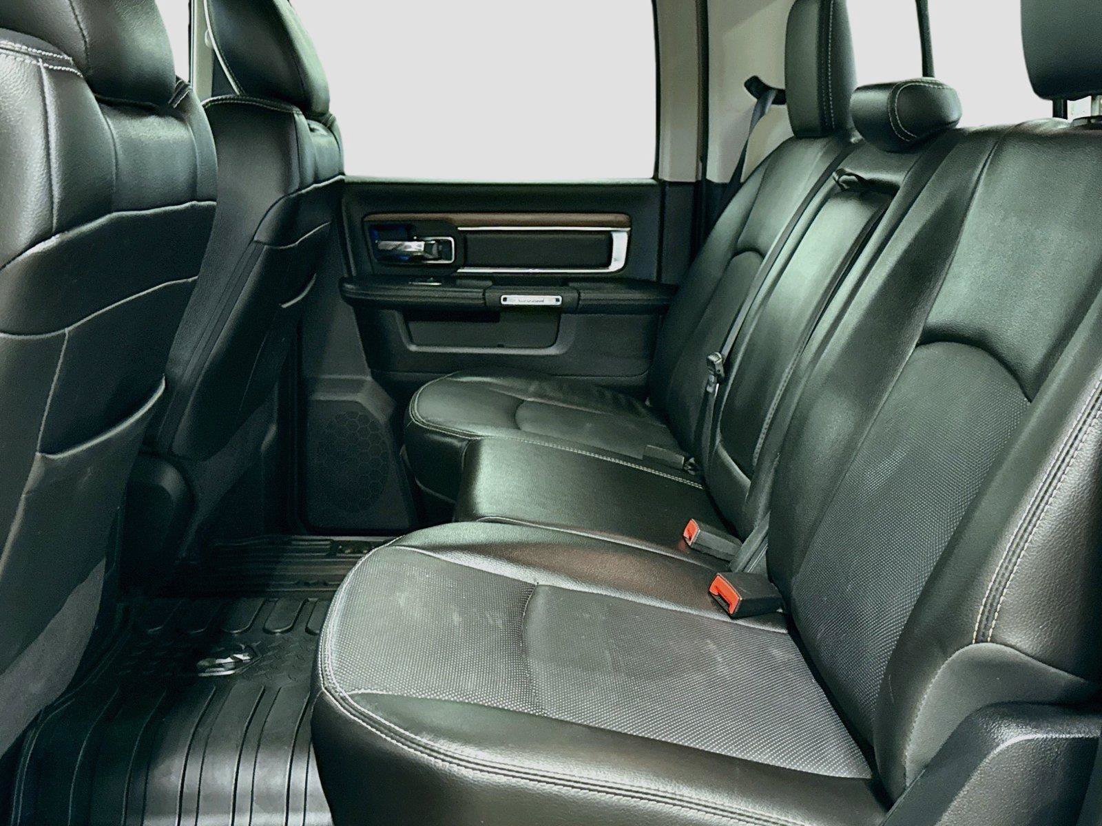 Used 2015 RAM 2500 Laramie w/ Convenience Group AWD/4WD image 5