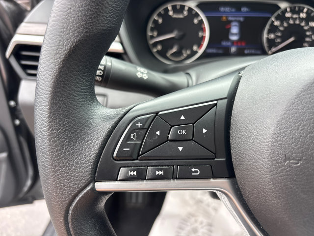 Used 2025 Nissan Altima 2.5 SV FWD image 19