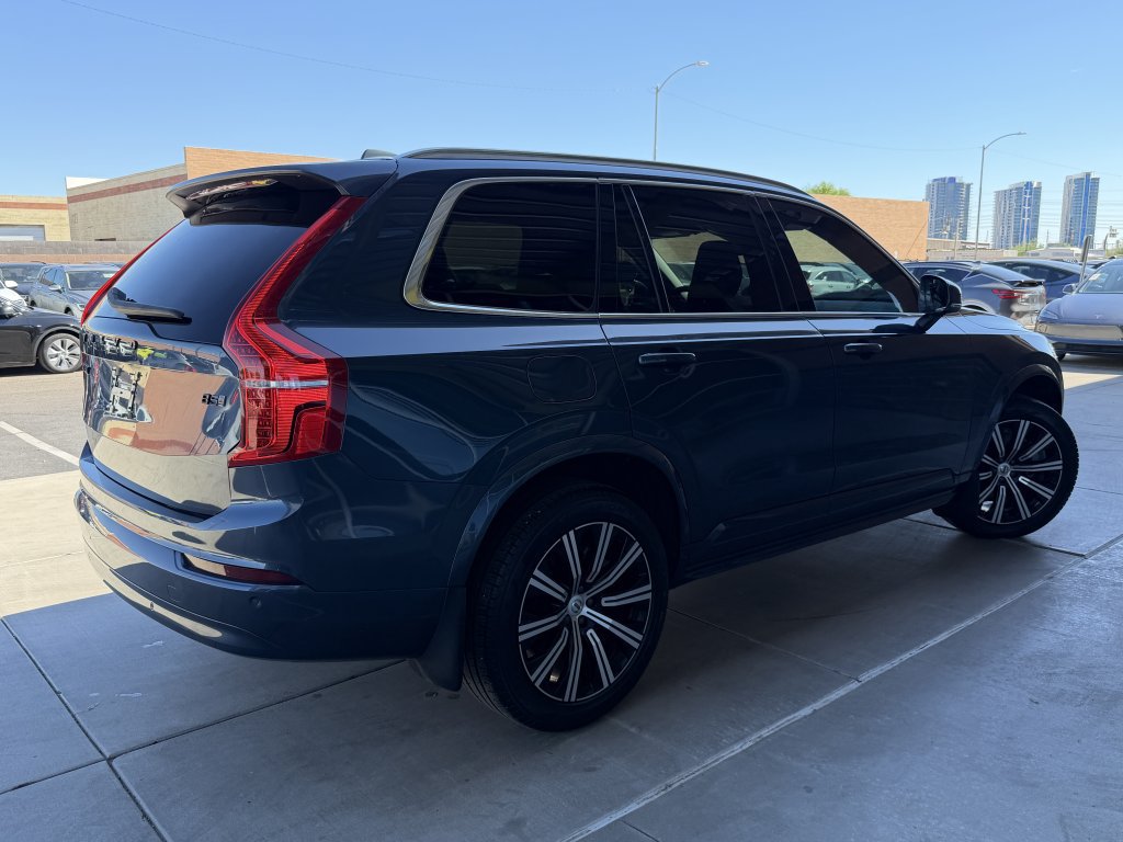 Used 2023 Volvo XC90 B5 Core w/ Protection Package AWD/4WD image 4