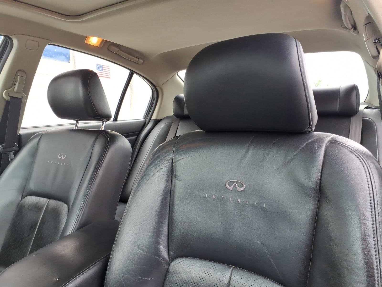 Used 2003 INFINITI G35 Sedan w/ Premium Pkg RWD image 7