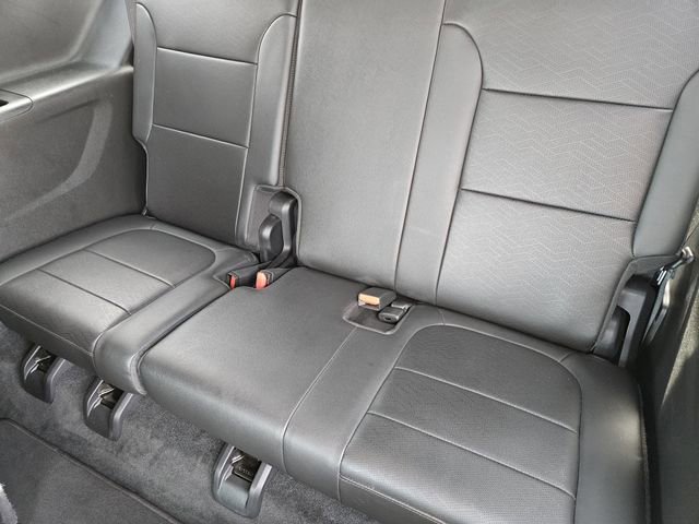 Used 2023 Chevrolet Traverse High Country image 32