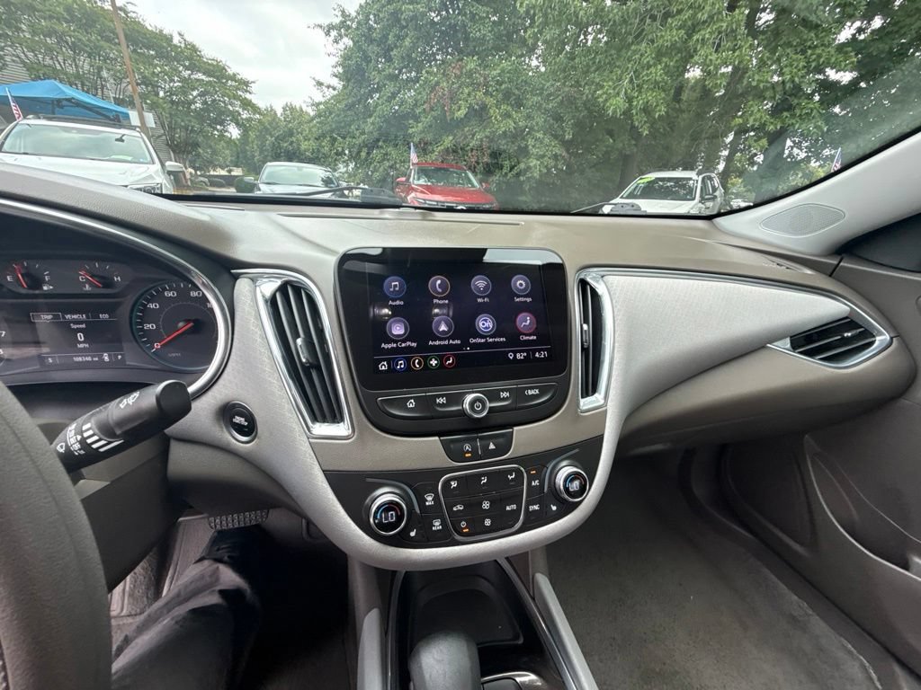 Used 2021 Chevrolet Malibu LT FWD image 17