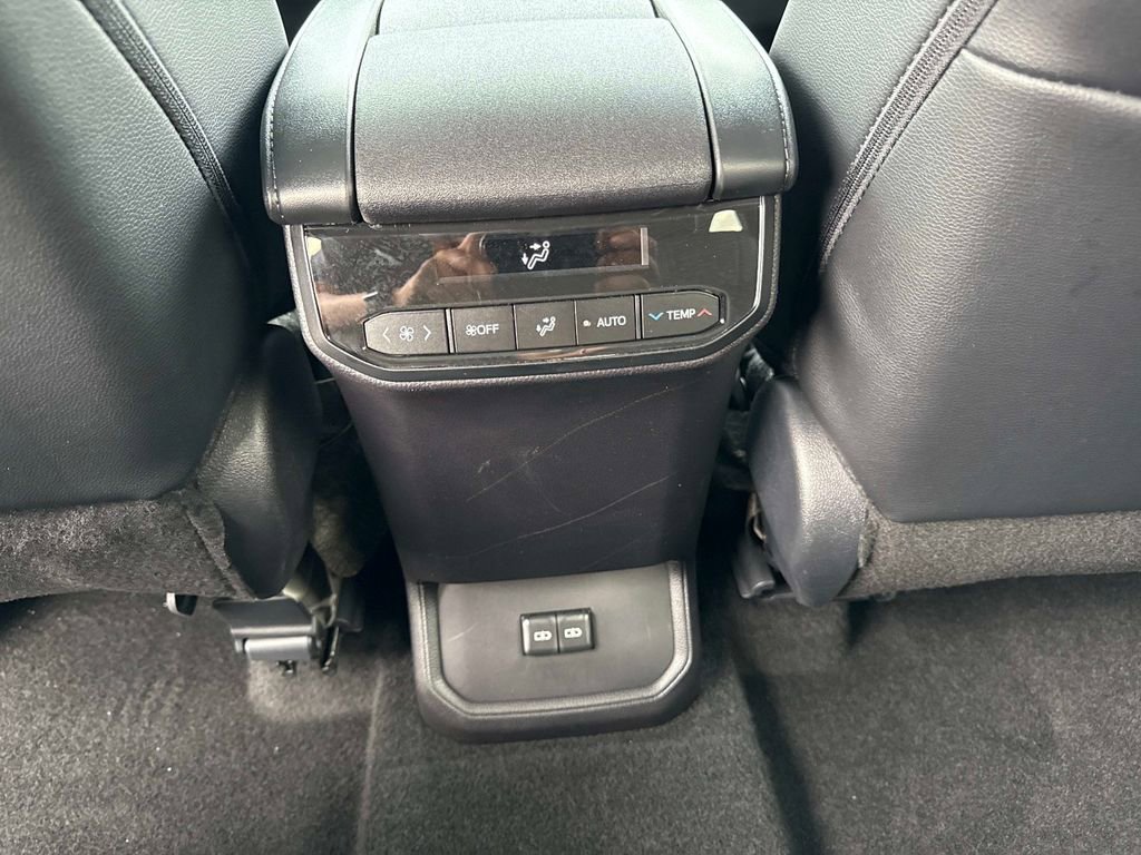 Used 2026 Toyota Highlander XSE image 15