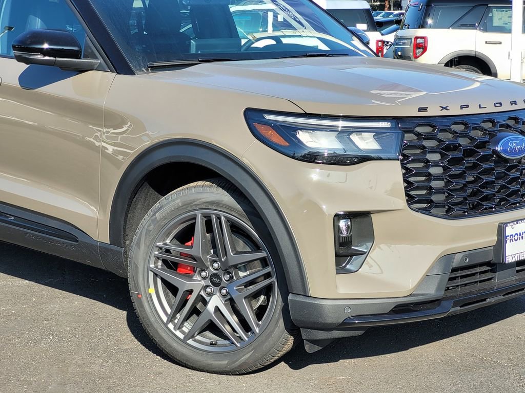 New 2026 Ford Explorer ST w/ Sun And Sound Package image 35