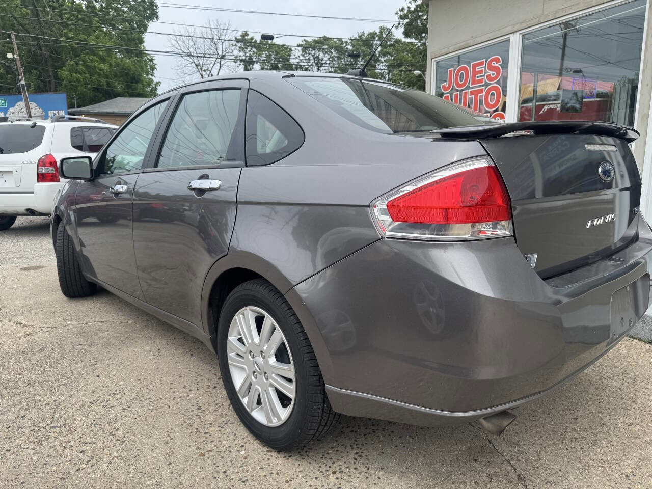 Used 2011 Ford Focus SEL w/ 301A Rapid Spec Order Code FWD image 4
