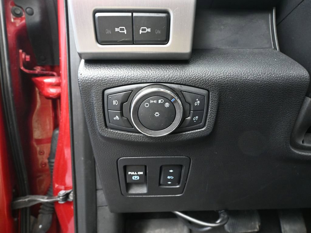 Used 2019 Ford F150 Platinum w/ Equipment Group 701A Luxury AWD/4WD image 31