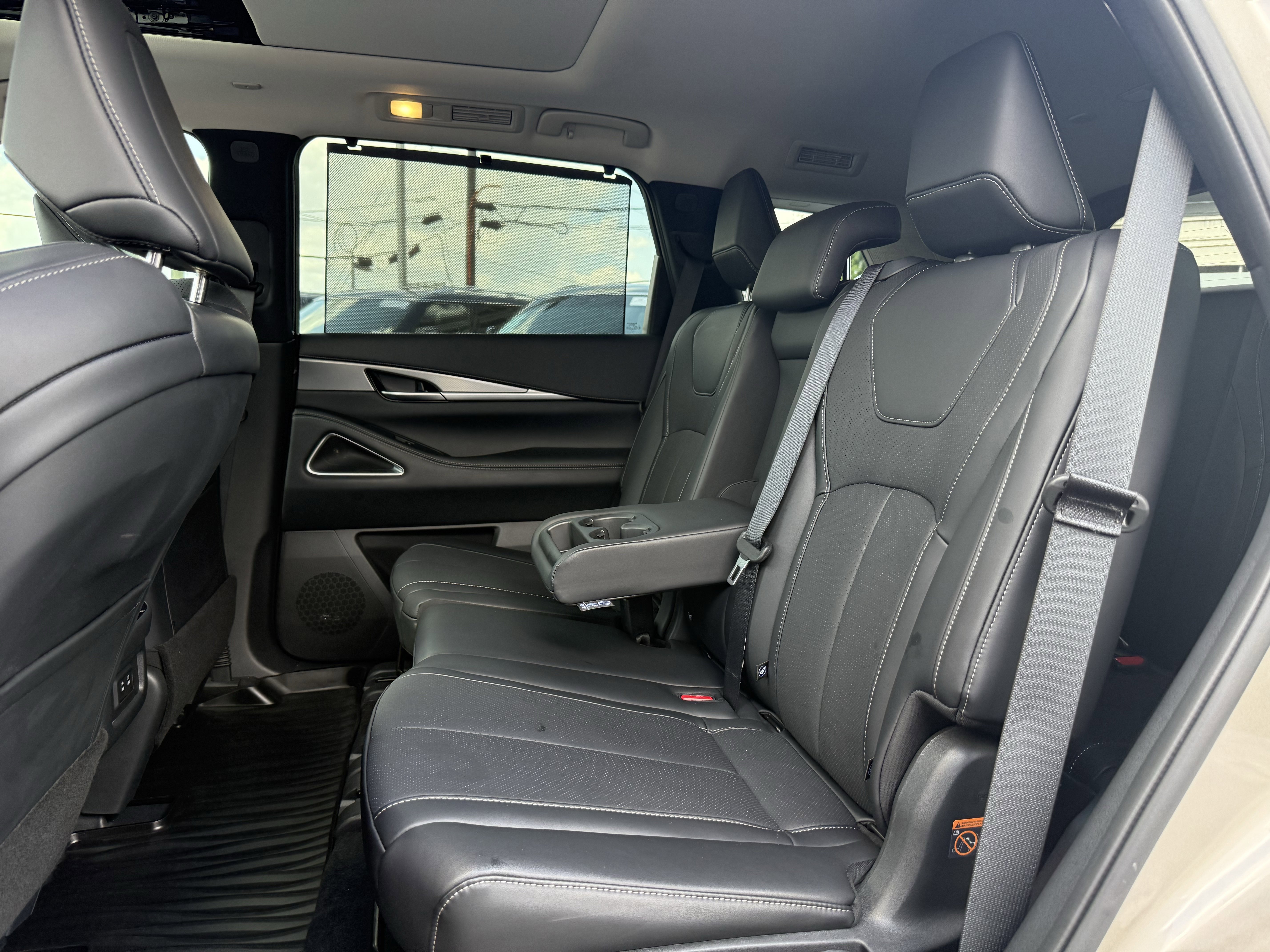 Certified 2026 INFINITI QX60 Luxe w/ Cargo Package FWD image 16