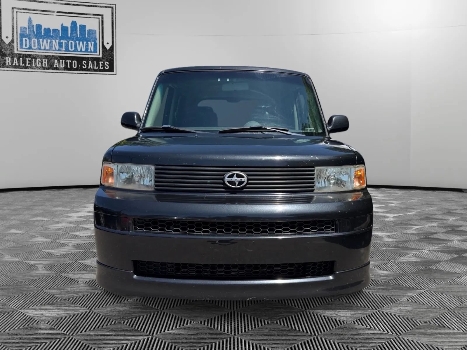 Used 2006 Scion xB FWD image 3