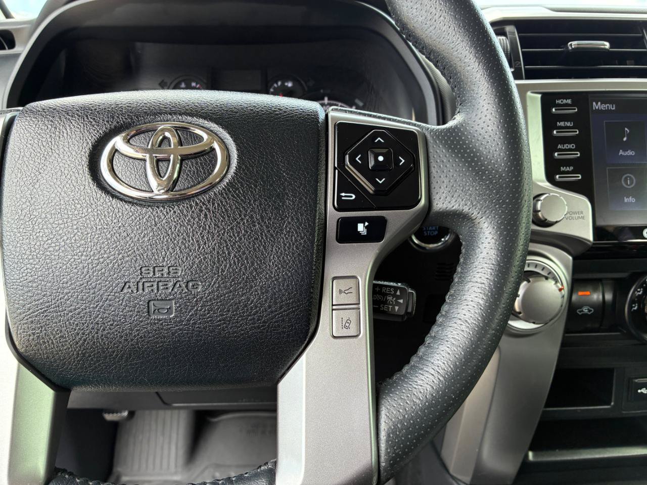 Used 2022 Toyota 4Runner SR5 AWD/4WD image 24