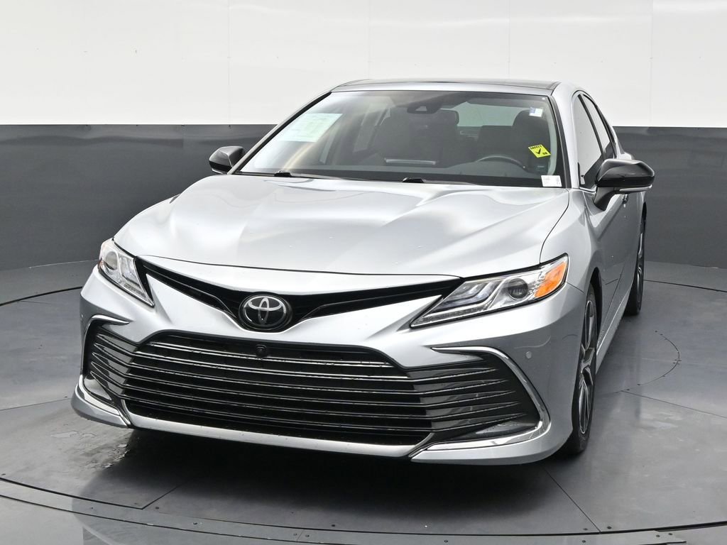 Used 2022 Toyota Camry XLE w/ Navigation Package image 8