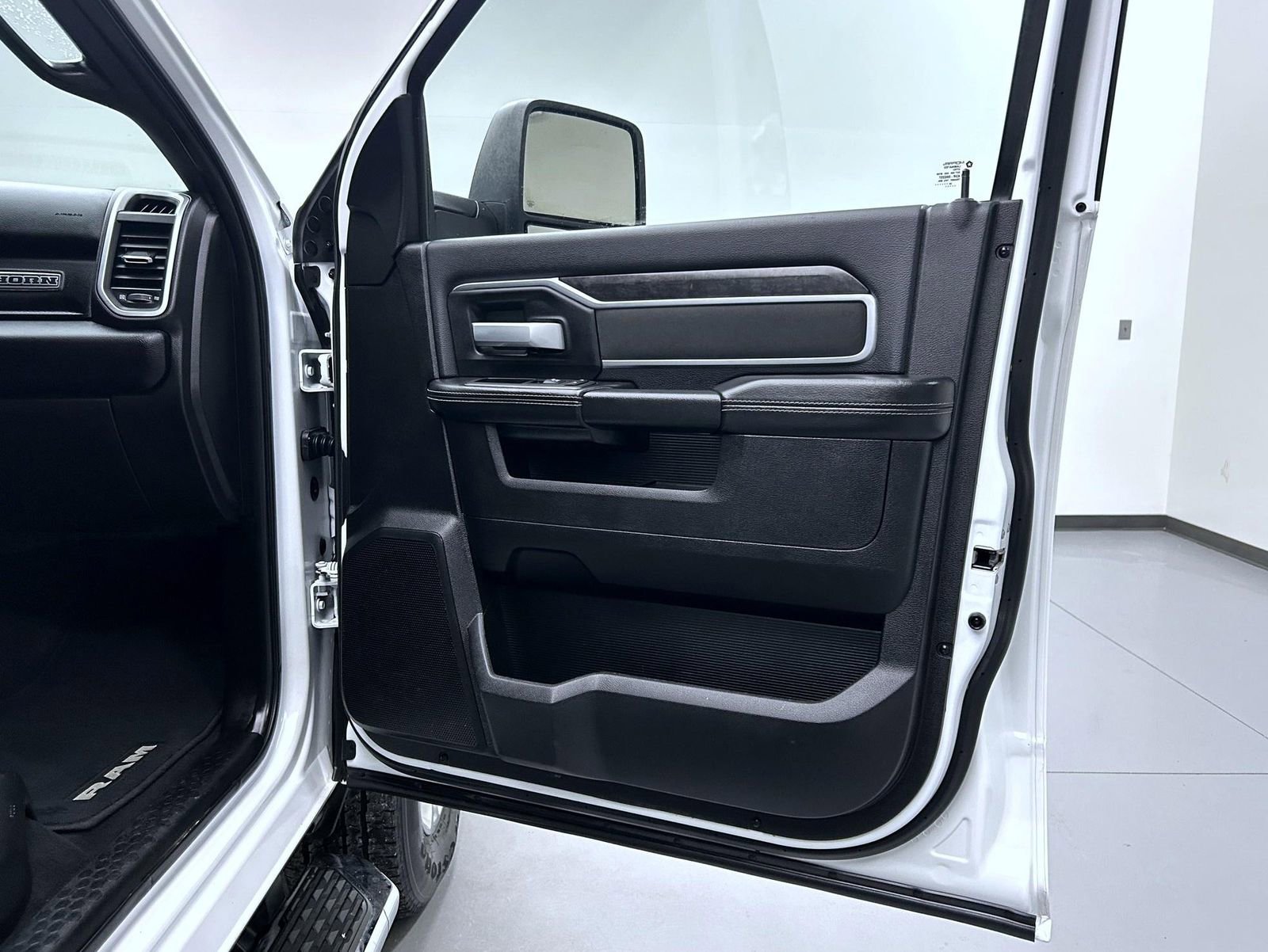 Used 2024 RAM 2500 Big Horn image 16
