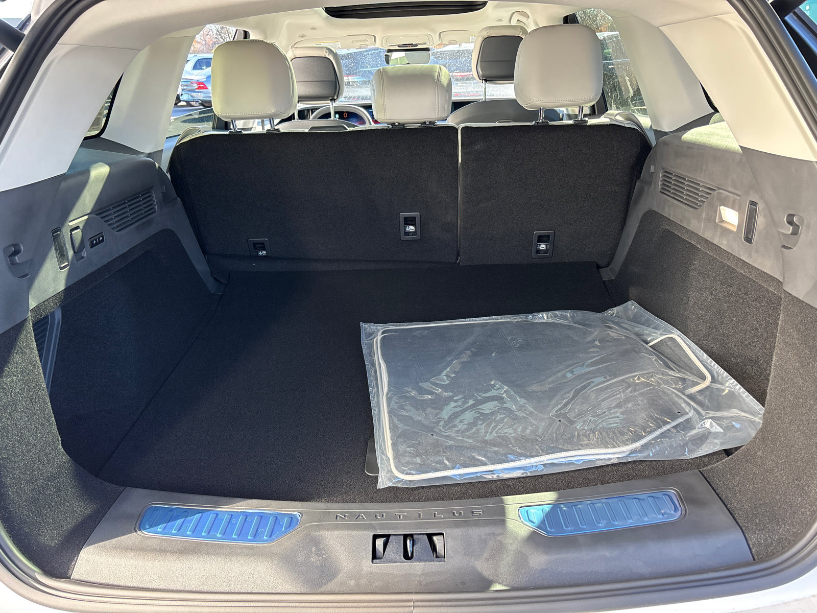 New 2026 Lincoln Nautilus Premier w/ Equipment Group 102A image 9