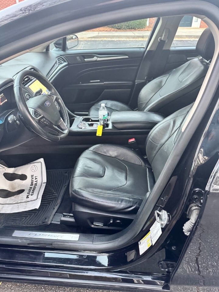 Used 2020 Ford Fusion Titanium image 36