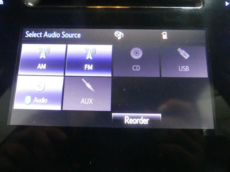Used 2018 Toyota Corolla SE FWD image 39