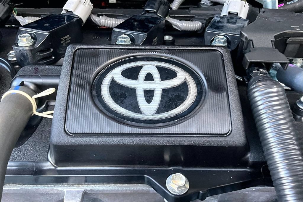 Certified 2025 Toyota Corolla XLE FWD image 34