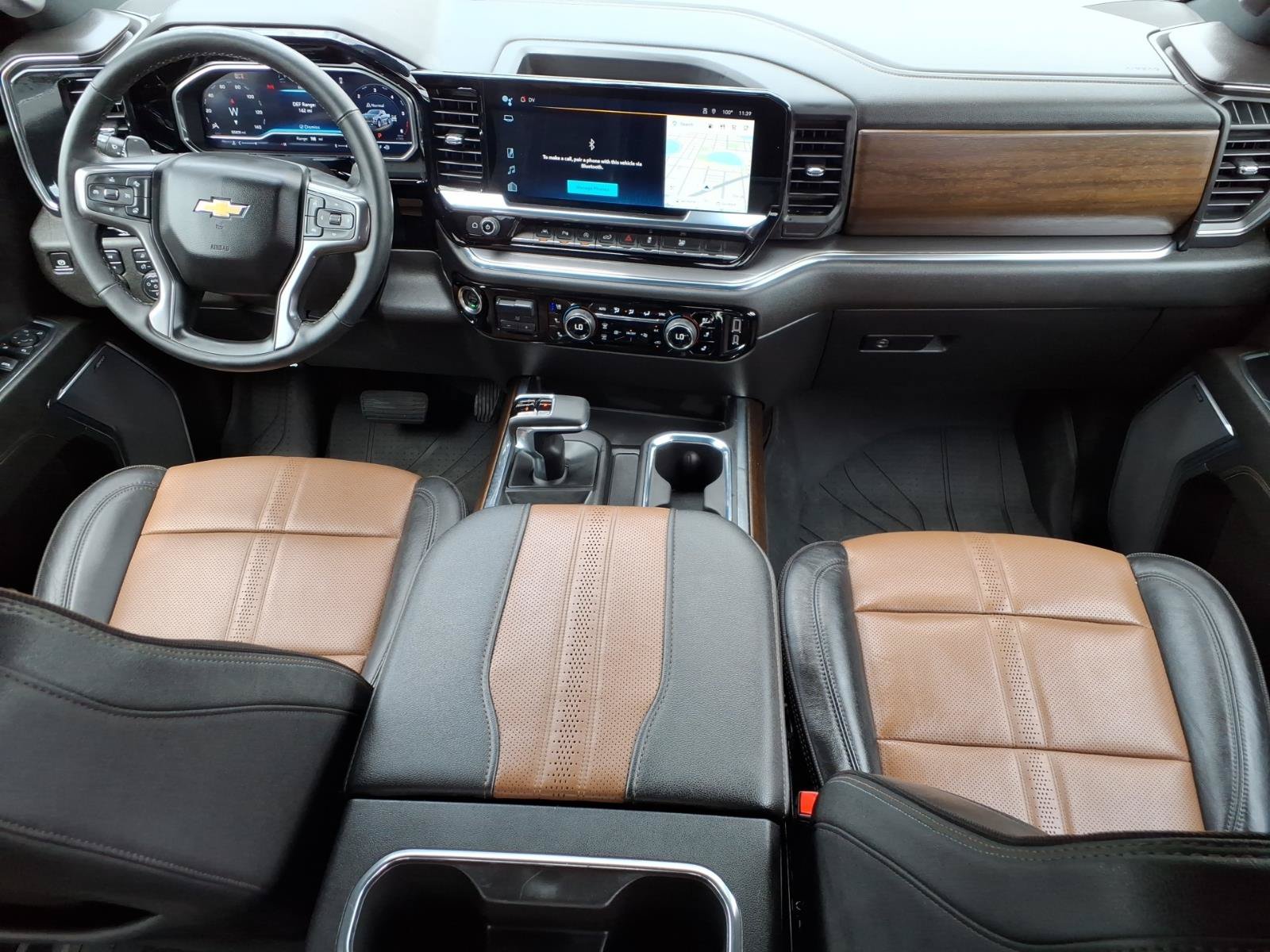 Used 2024 Chevrolet Silverado 1500 High Country w/ Technology Package AWD/4WD image 17
