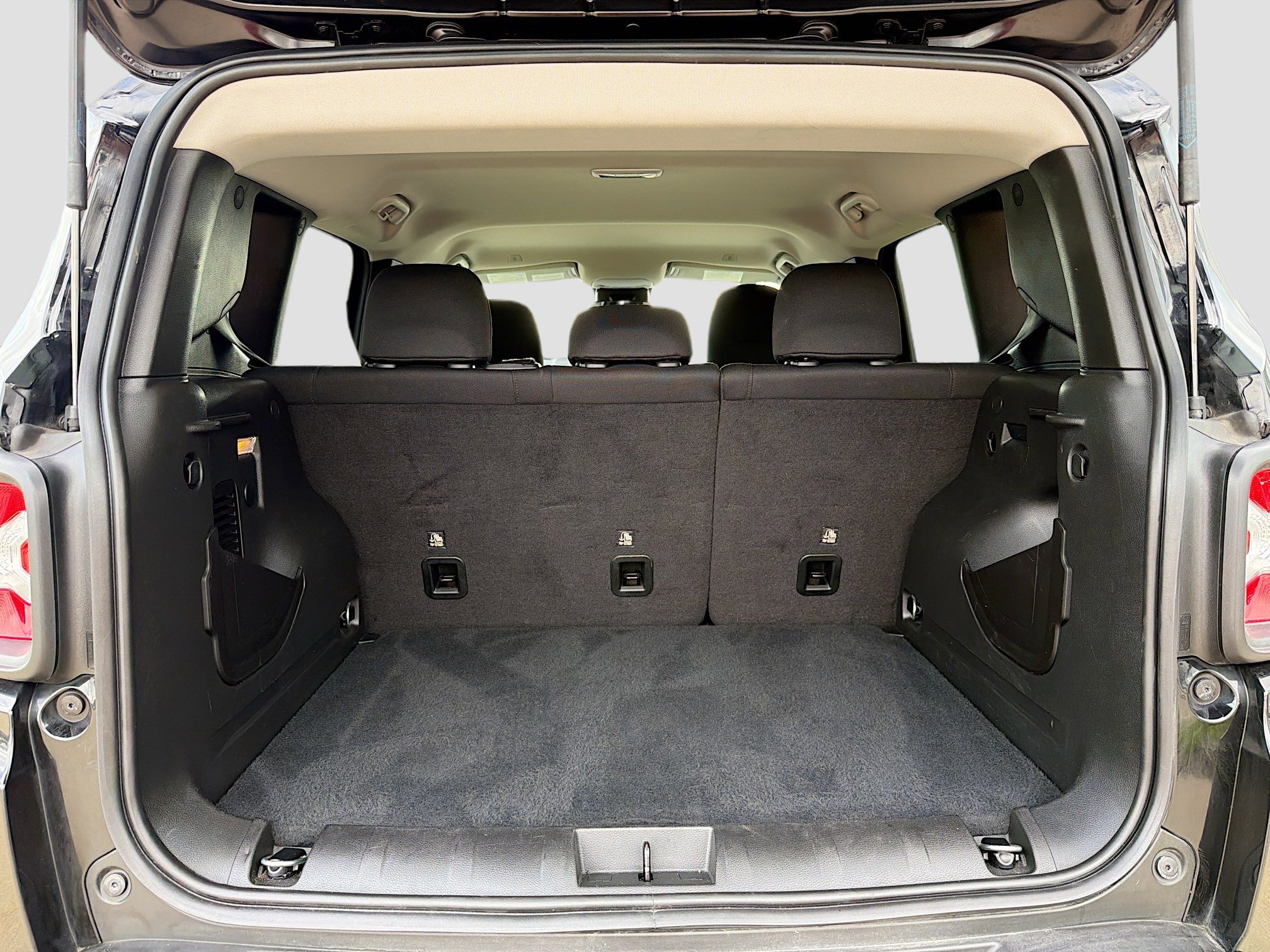 Used 2023 Jeep Renegade Latitude AWD/4WD image 7