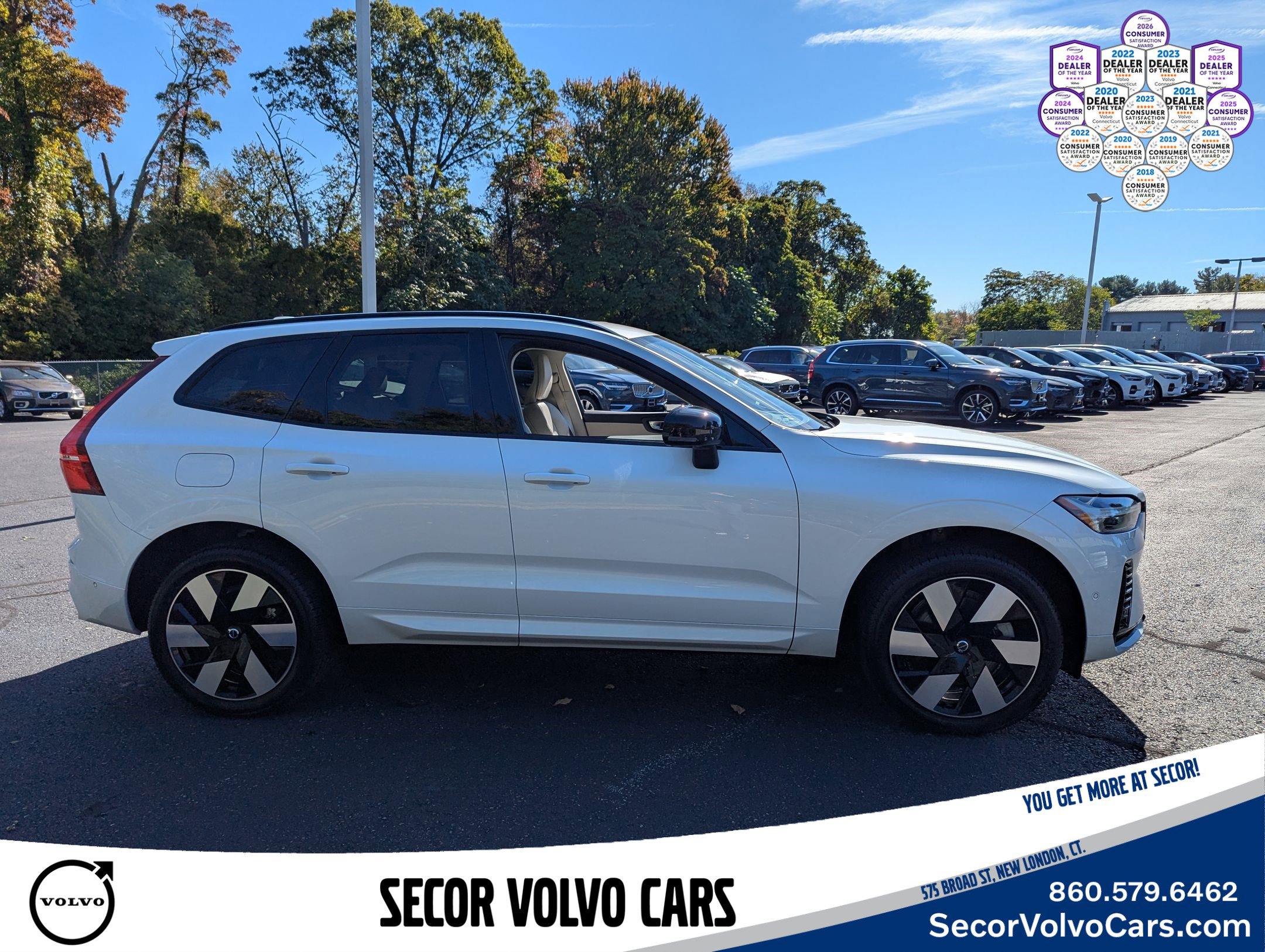 Certified 2024 Volvo XC60 T8 Plus w/ Protection Package Premier image 3