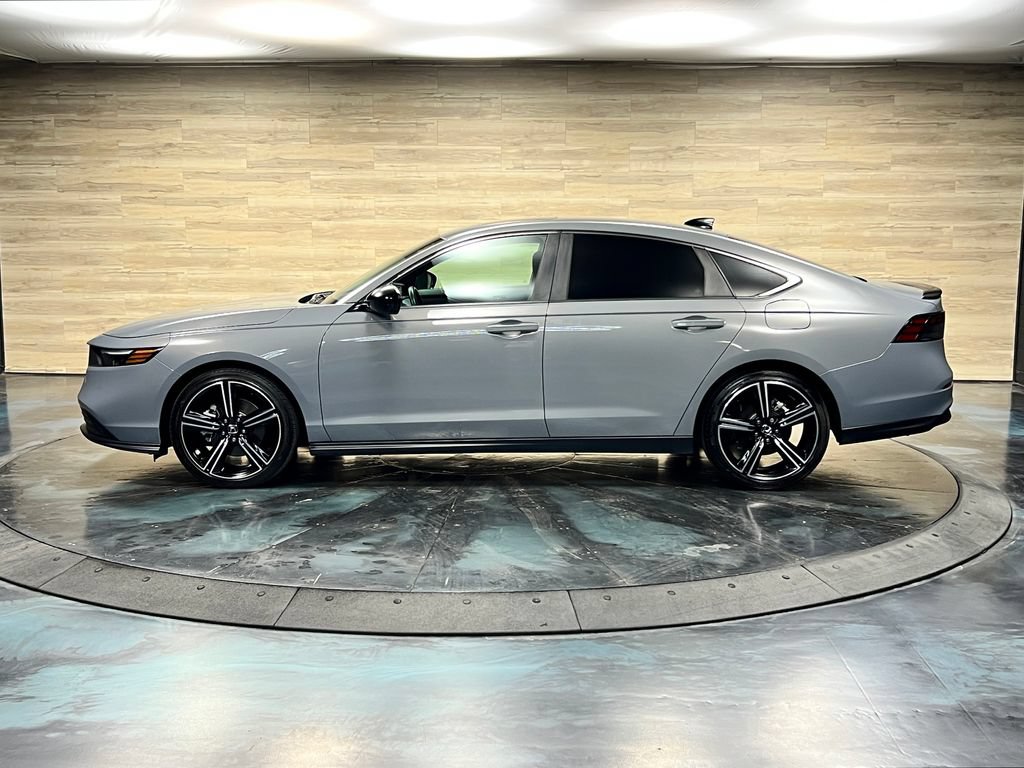 Used 2025 Honda Accord Sport image 11