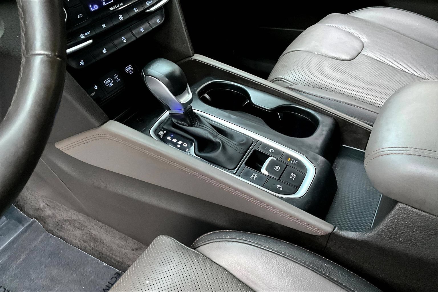 Used 2020 Hyundai Santa Fe Limited FWD image 18