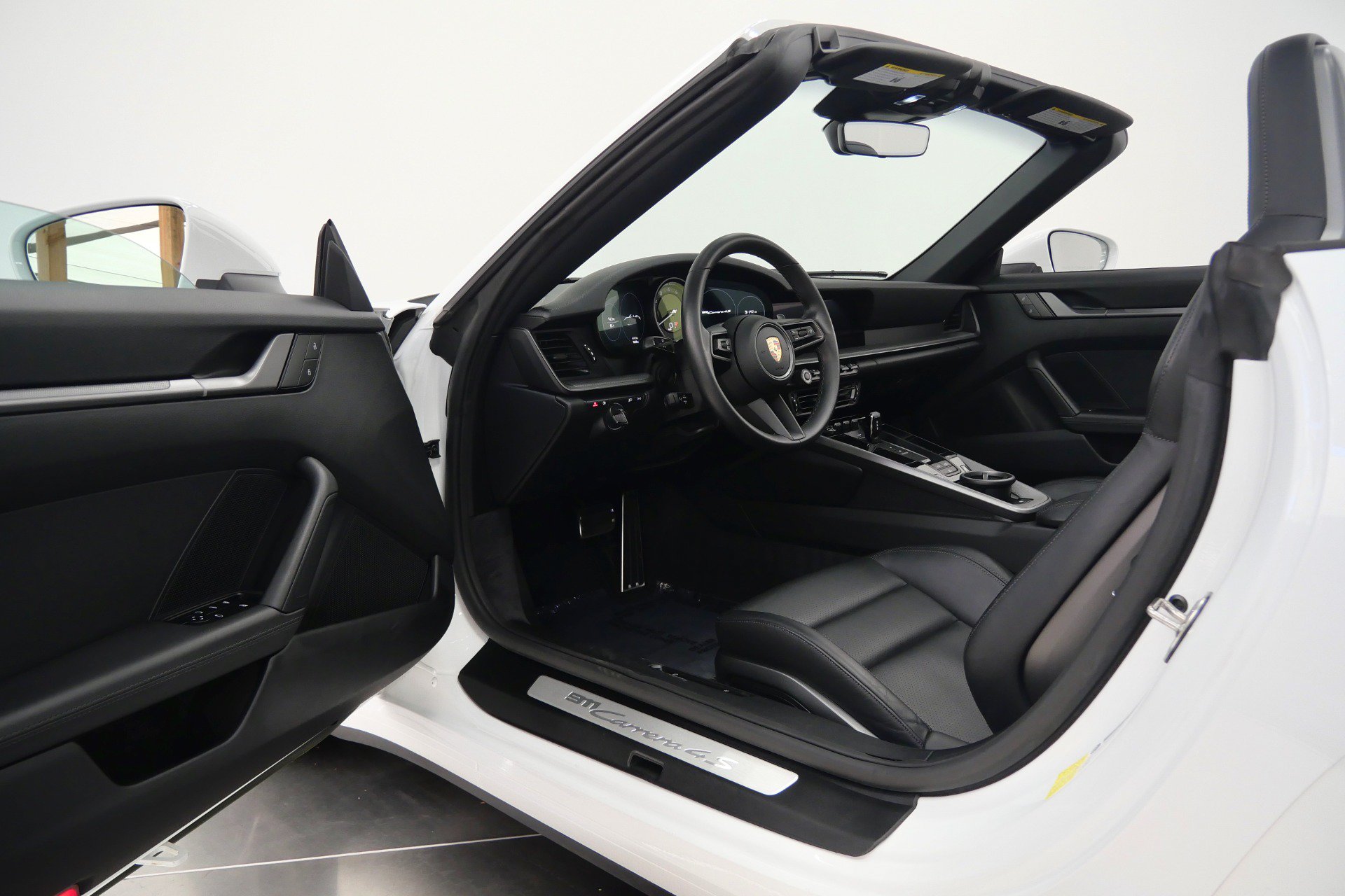 Used 2023 Porsche 911 Carrera 4S w/ Sport Package AWD/4WD image 20