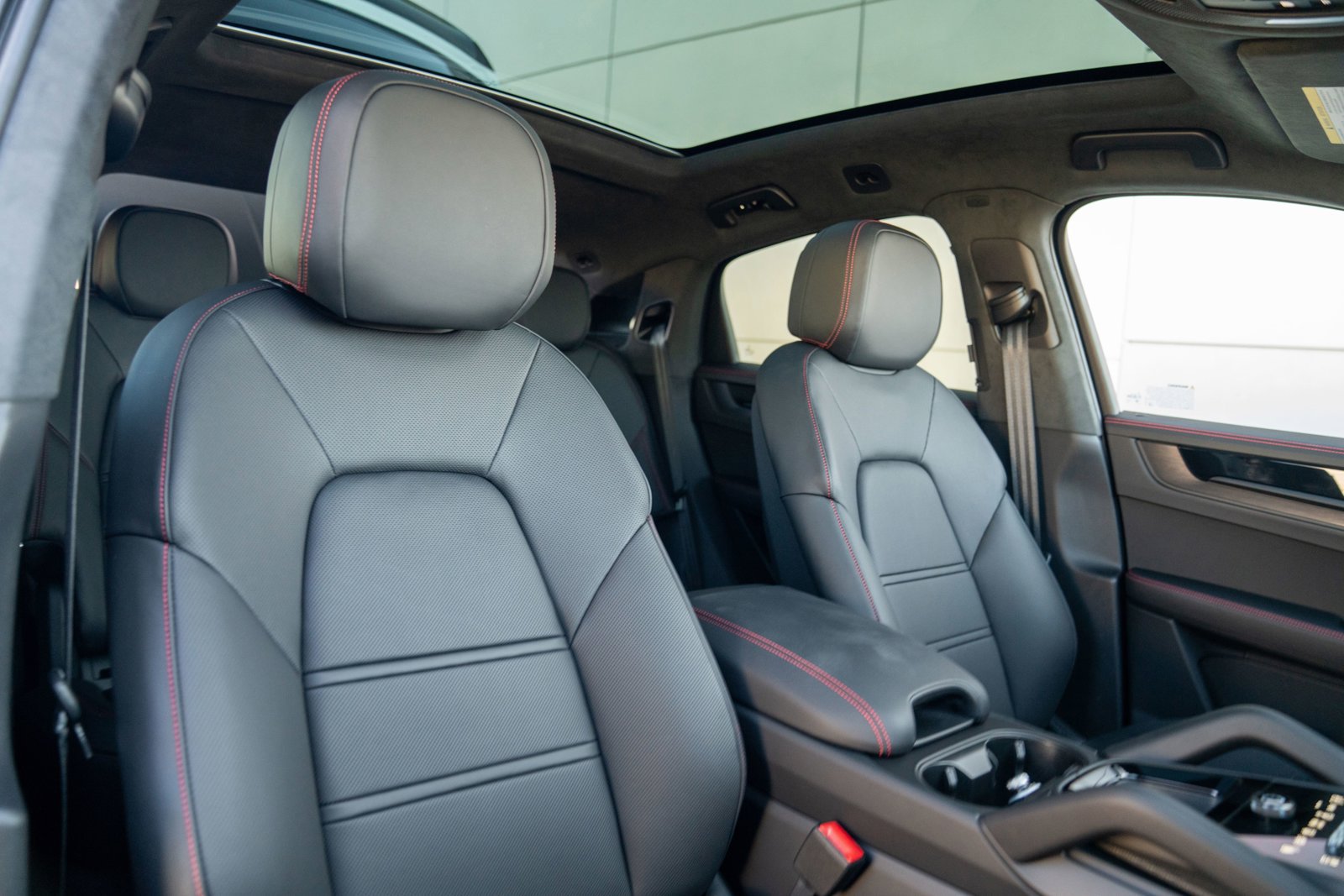 New 2026 Porsche Cayenne GTS AWD/4WD image 26