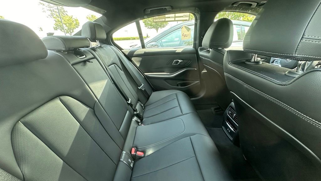 Used 2026 BMW 330i xDrive Sedan AWD/4WD image 6