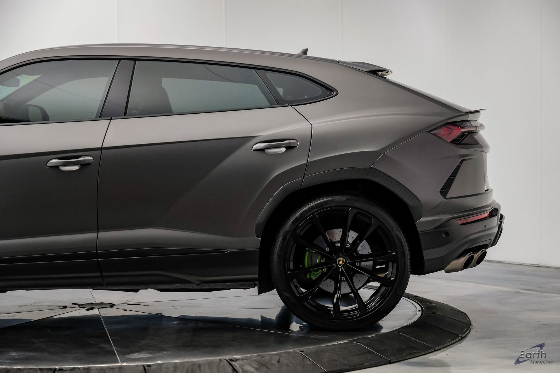 Used 2022 Lamborghini Urus AWD/4WD image 11