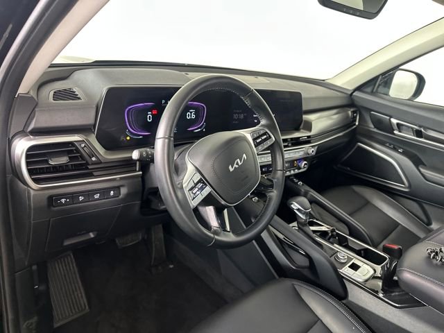 Used 2025 Kia Telluride S image 13