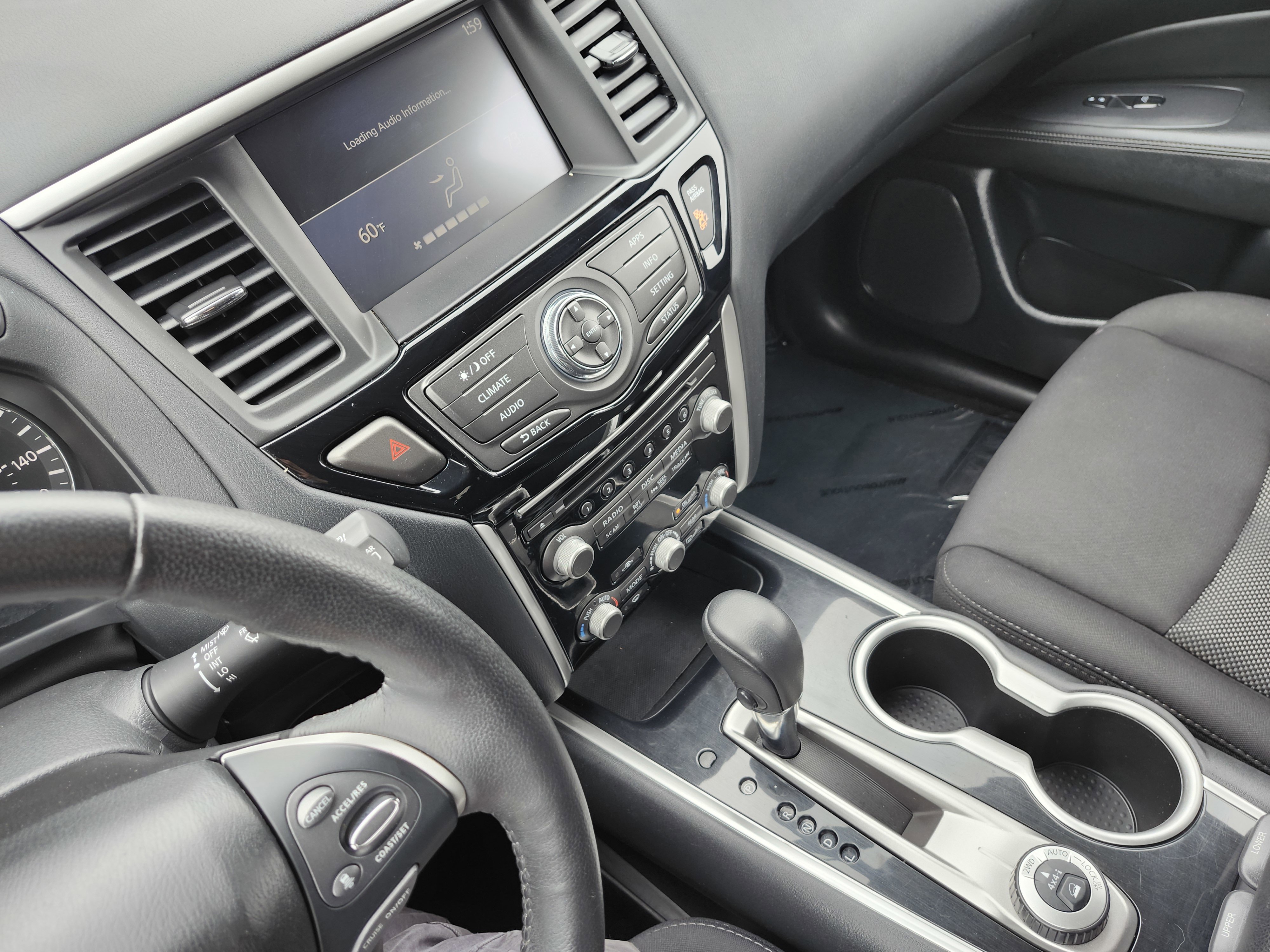 Used 2020 Nissan Pathfinder SV image 24