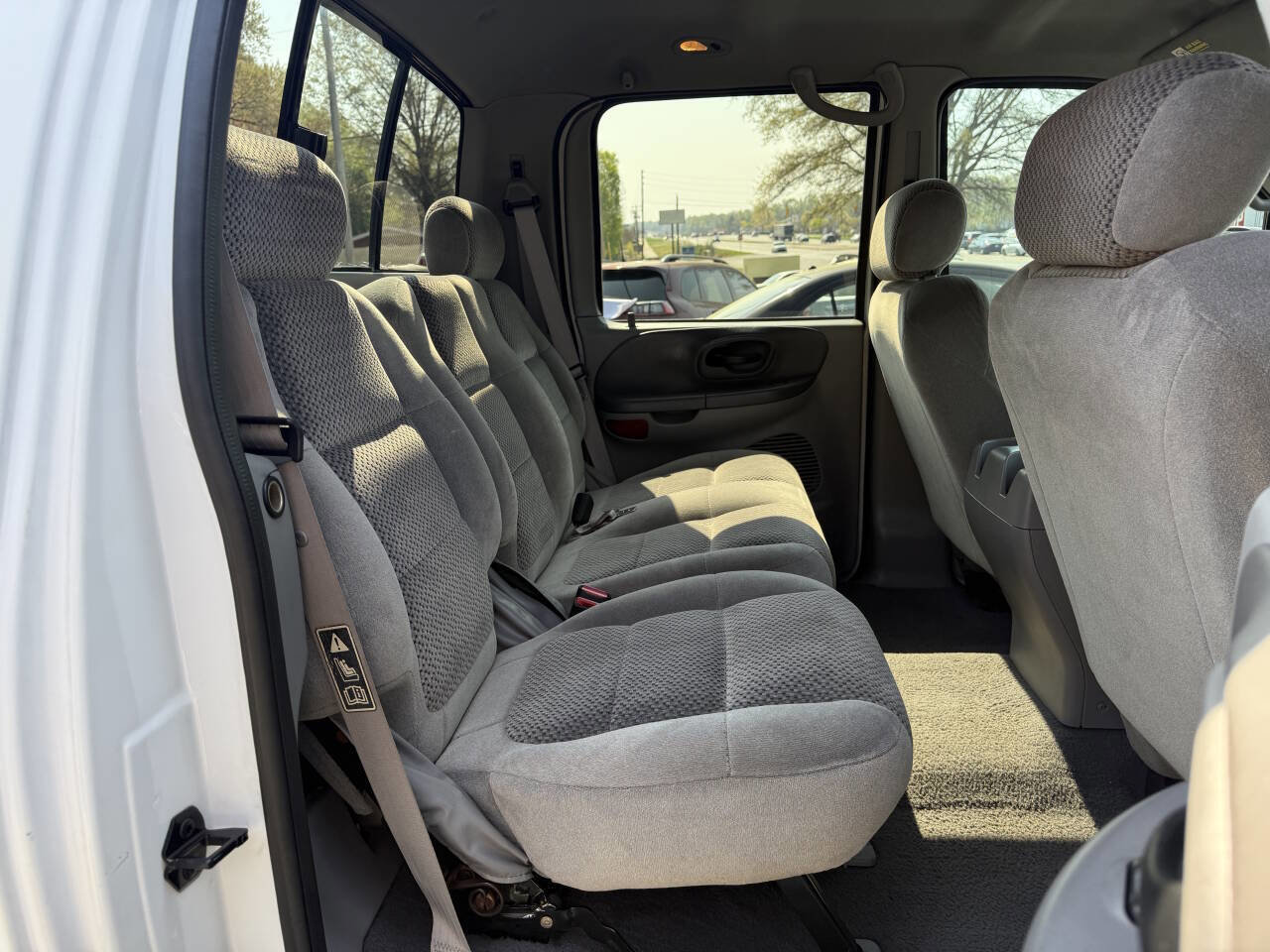Used 2002 Ford F150 XLT image 16