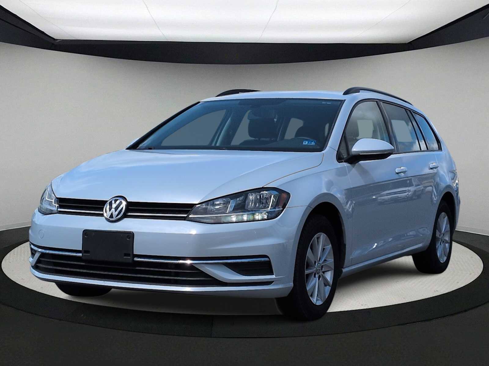 Used 2018 Volkswagen Golf S FWD image 4