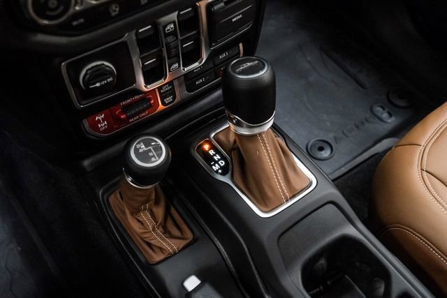 Used 2025 Jeep Gladiator Rubicon w/ Safety Group AWD/4WD image 77