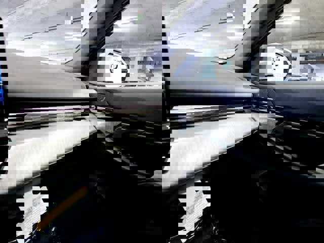 Used 2025 BMW 530i xDrive w/ M Sport Package image 20