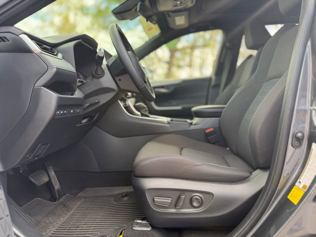 Certified 2025 Toyota RAV4 SE w/ Convenience Package AWD/4WD image 12