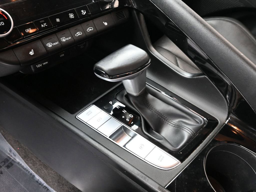 Certified 2021 Hyundai Elantra Limited image 28