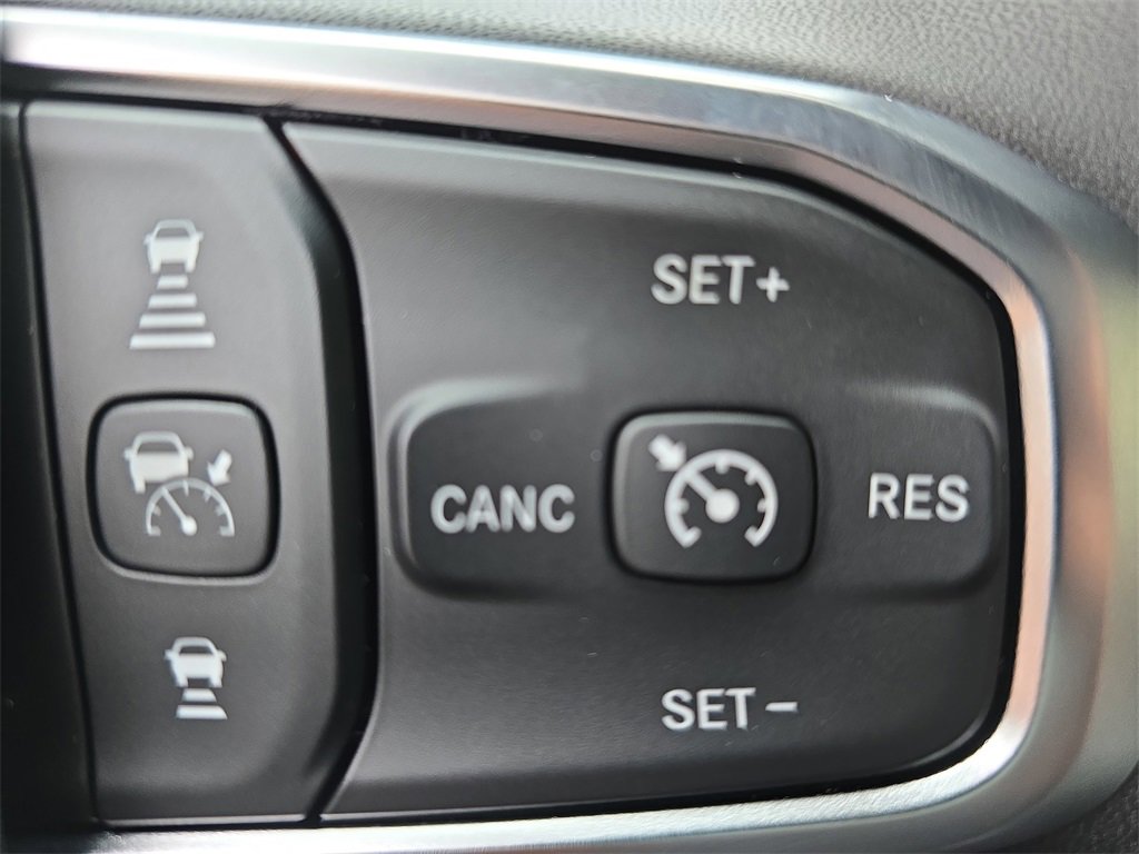 New 2026 RAM 1500 4x4 Crew Cab image 18