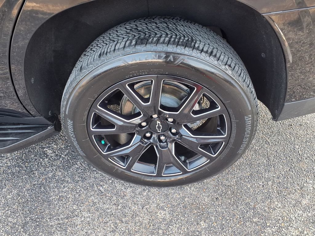Used 2025 Chevrolet Tahoe RST RWD image 21
