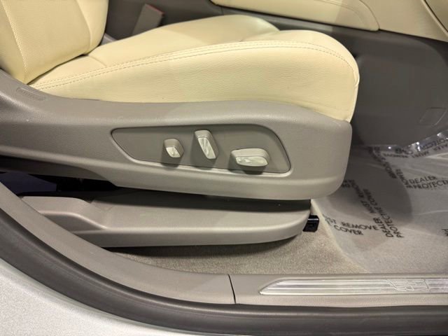 Used 2025 Cadillac XT5 Premium Luxury image 29