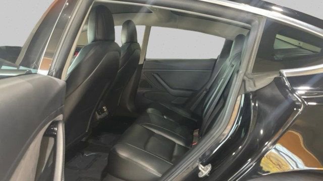 Used 2019 Tesla Model 3 Long Range image 11