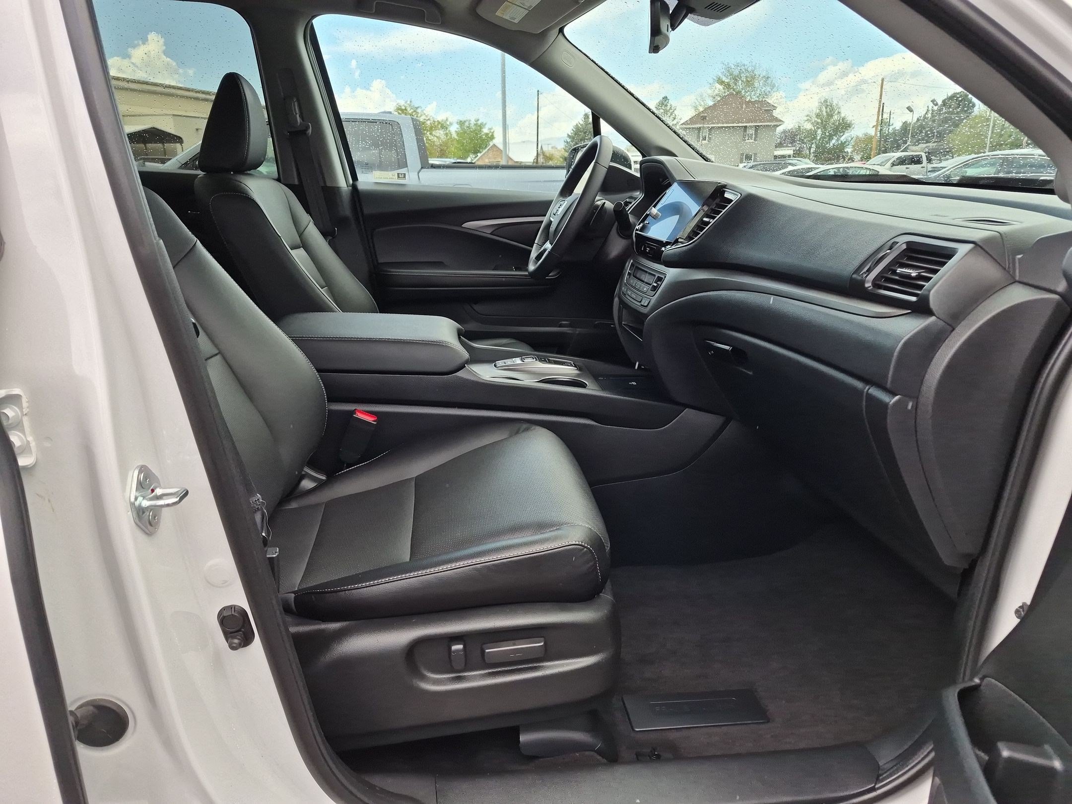 Certified 2025 Honda Ridgeline RTL image 32