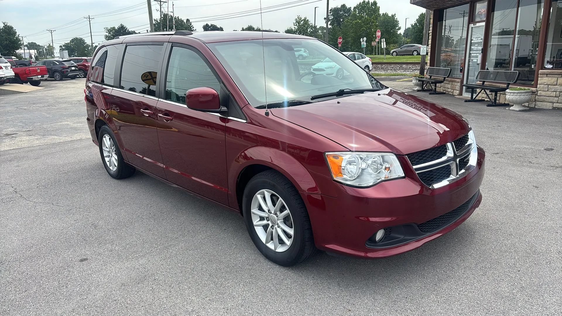 Used 2020 Dodge Grand Caravan SXT FWD image 19