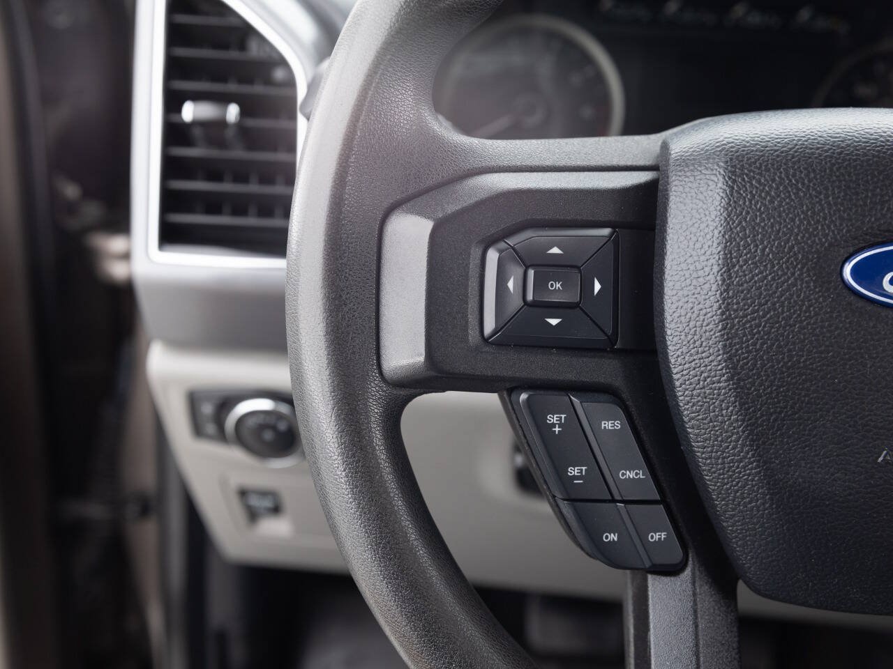 Used 2020 Ford F150 XLT AWD/4WD image 39