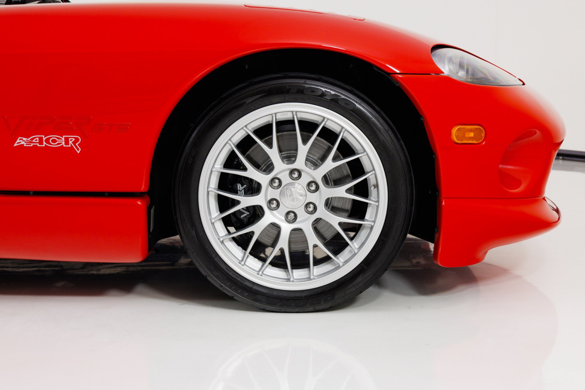 Used 1999 Dodge Viper GTS RWD image 12