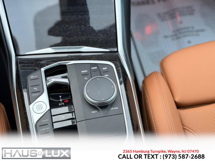 Used 2023 BMW 330i xDrive Sedan w/ Premium Package AWD/4WD image 25