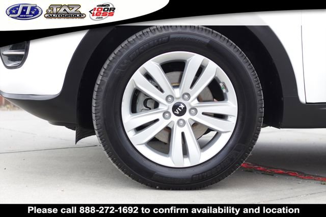Used 2017 Kia Sportage LX AWD/4WD image 10