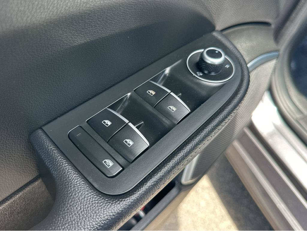 Used 2022 Alfa Romeo Giulia Ti RWD image 35