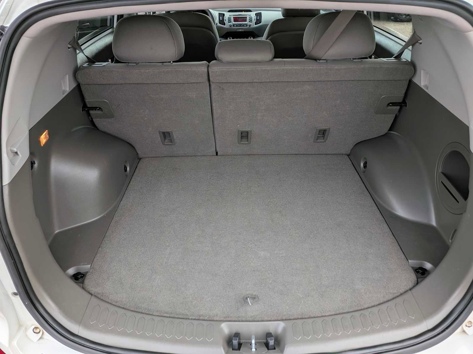 Used 2013 Kia Sportage LX image 32