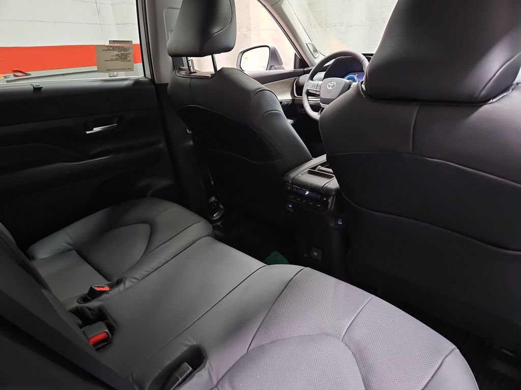 New 2026 Toyota Grand Highlander AWD Hybrid image 27